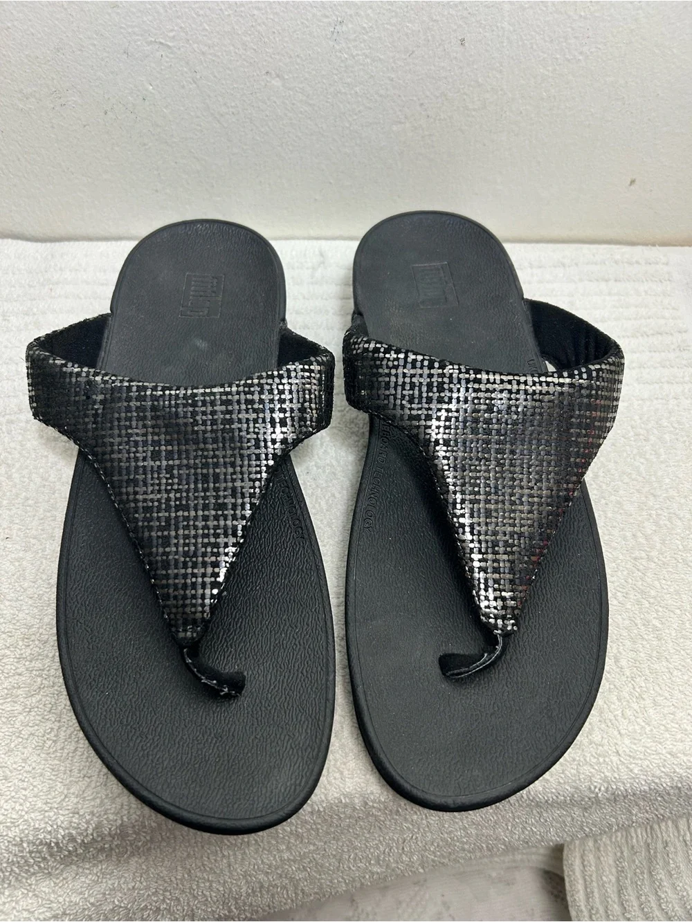Fitflop Black Sparkle Toe-Post Sandals Sz 8